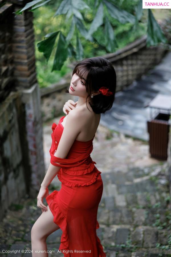陈芝 芝芝Booty [XiuRen]高清写真图 2024.11.14 No.9449 徐莉芝Booty 黑丝美腿第5张图片